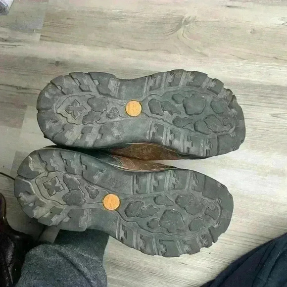 Boys Timberland Hiking Boots Waterproof Sz 4 Nice condition brown and black - Picture 4 of 5